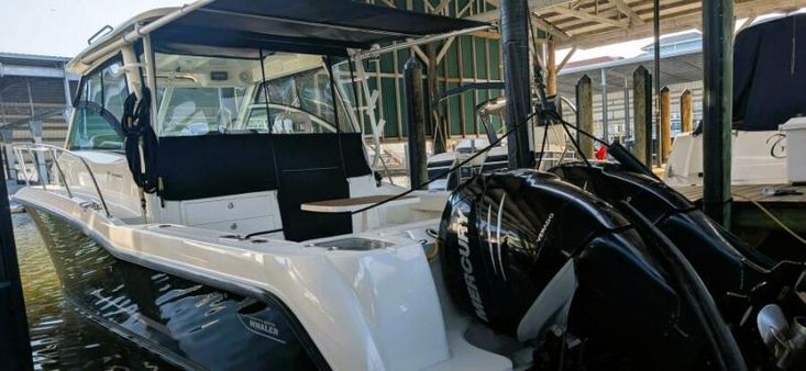2014 Boston Whaler 315 conquest