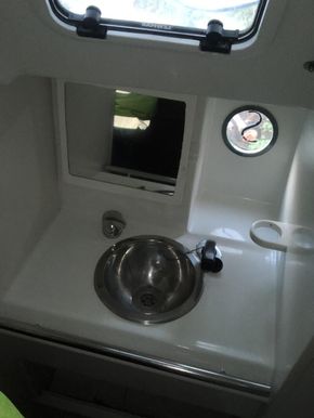 Heads sink