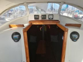 Deck instruments. Speed, depth, wind, 2 x tactical compasses