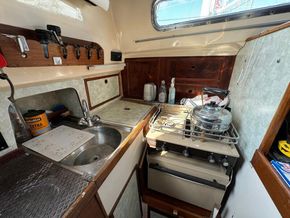 Sadler 32  - Galley