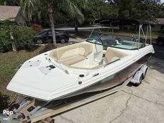 2016 NauticStar 223 DC Sport Deck