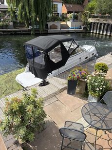 Four Winns Vista 238 &ndash; &ldquo;Care Free&rdquo; --A very sociable cruiser