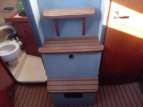 jeanneau fantasia galley steps