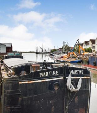 40m Belgian Spitz Motor Barge, ripe for conversion.