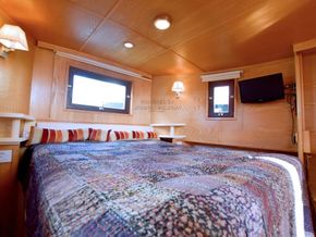 Sea Otter Dutch Barge 15m with London mooring available... - Cabin 