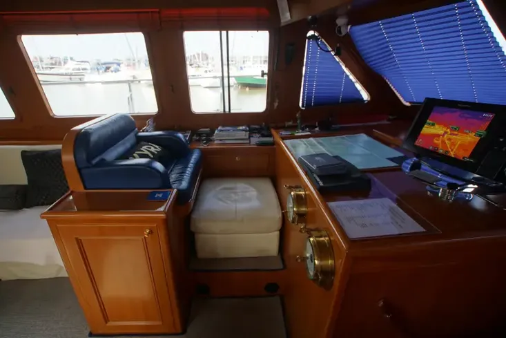 2005 Four Winns Horizon 240