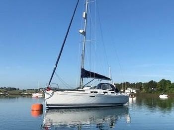 DUFOUR 325 GRAND LARGE- GORGEOUS, 1 OWNER FROM NEW