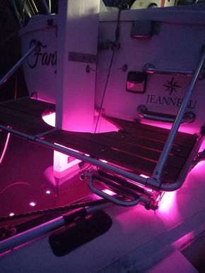sailboat underplatform lighting