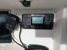 2004 Boston Whaler 240 Outrage