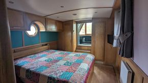 Bedroom handcrafted fully fitted furniture