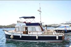 Grand Banks Classic 42 Trawler Yacht