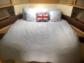 Fairline Targa 44 Open top - Master Suite
