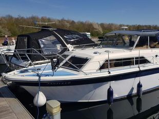 1982 Fairline Mirage 29 Aft Cabin