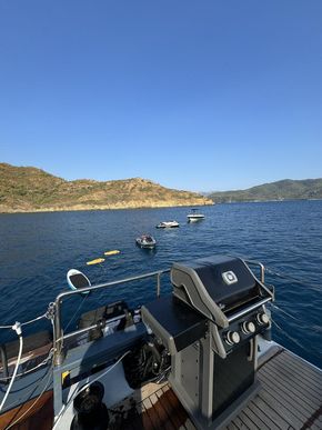  YACHT BARBECUE PARTY