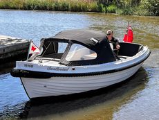 Interboat 19' - Inboard Diesel Engine!