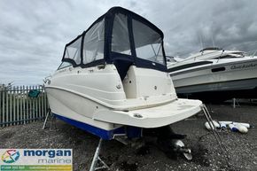 Rinker-Fiesta-Vee-250-canopy-2