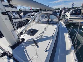 2025 Bavaria C42 10