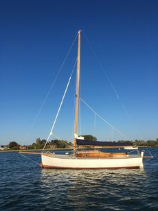 20' CLASSIC WOODEN YACHT