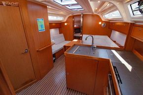 2014 Bavaria Cruiser 37 9