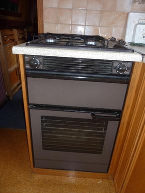 Vanette Oven with Grill and 4 Burner Hob