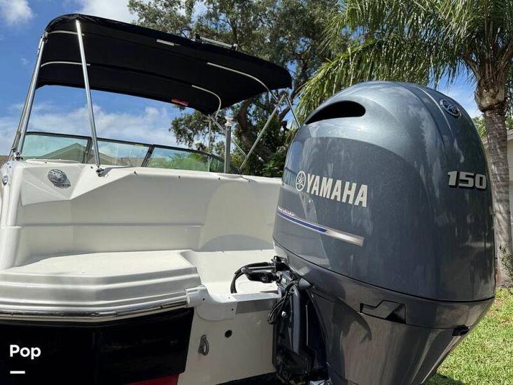 2016 NauticStar 223 DC Sport Deck