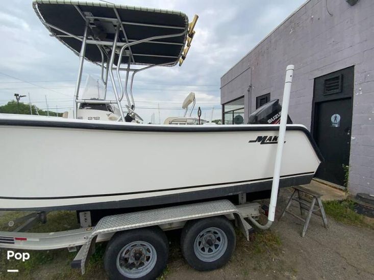 2004 Mako 212 center console