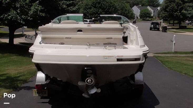 2013 Sea Ray 220 sundeck