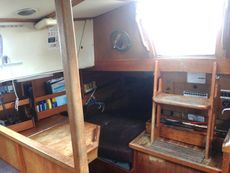 Barbican 33 GRP Sloop with centreboard