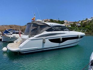 2022 Princess V40