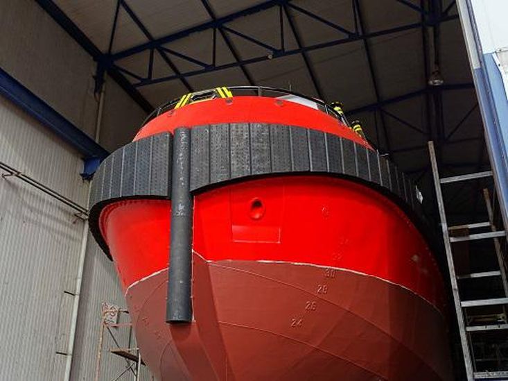 14.95 Meter Tugboat with deck crane