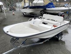 2003 Boston Whaler 130 Sport