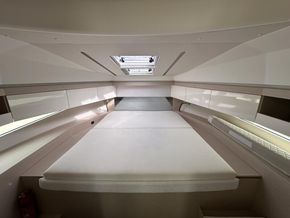 2022 Jeanneau NC33 20