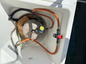 Propane tank setup on 2019 Jeanneau Sun Odyssey 440 sailboat.