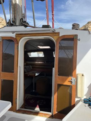 Door to saloon from central cockpit