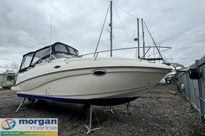 Rinker-Fiesta-Vee-250-side-2