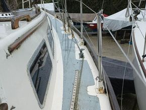 Hartley  39 Sailing yacht - Side Deck