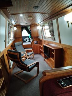 70ft NARROW BOAT LIVE ABOARD.