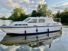 Aquafibre 32 motorboat, river cruiser, Boat