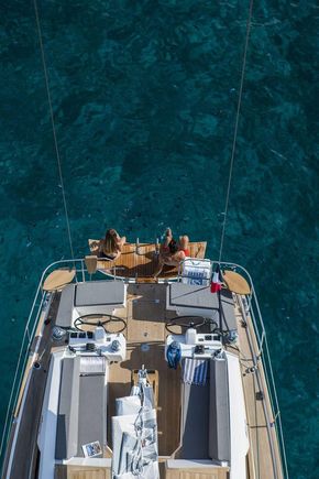 Manufacturer Provided Image: Wauquiez Pilot Saloon 48