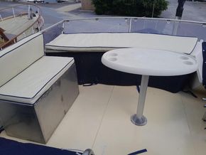 Flybridge social area