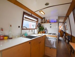 Narrowboat 57ft with London mooring  - Galley