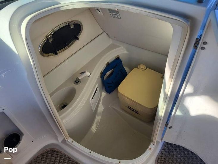 2004 Crownline 240 ex