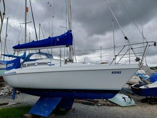 1995 Hunter 272 OD