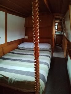 70ft NARROW BOAT LIVE ABOARD.