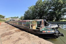 60ft Semi-Traditional Stern