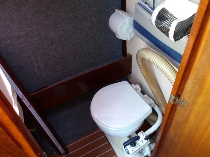 1982 Bavaria 808