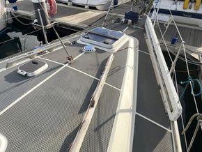Westerly Oceanranger 38  - Foredeck