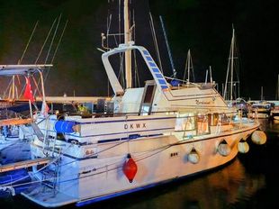 Edership 44 symbol flybridge