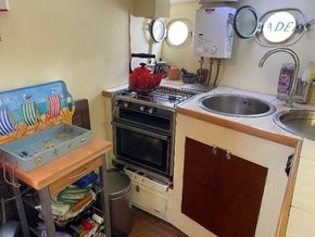 Galley Cooker