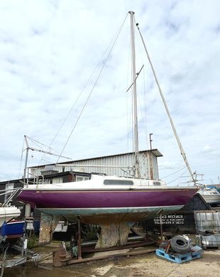 26ft  Fractional Bermudan Sloop, Mystere Flyer, fin keel  